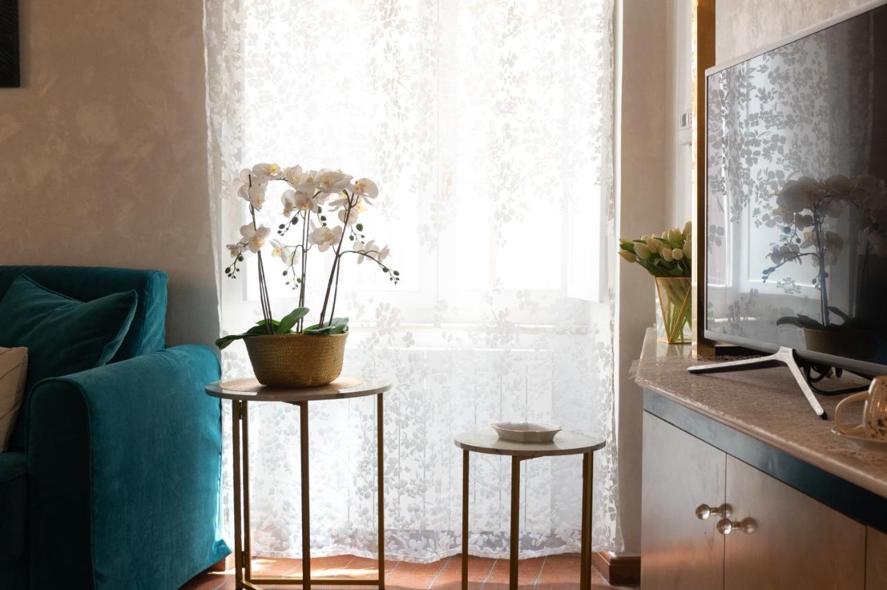 Campo De Fiori Chic Apartment Rome Exterior photo