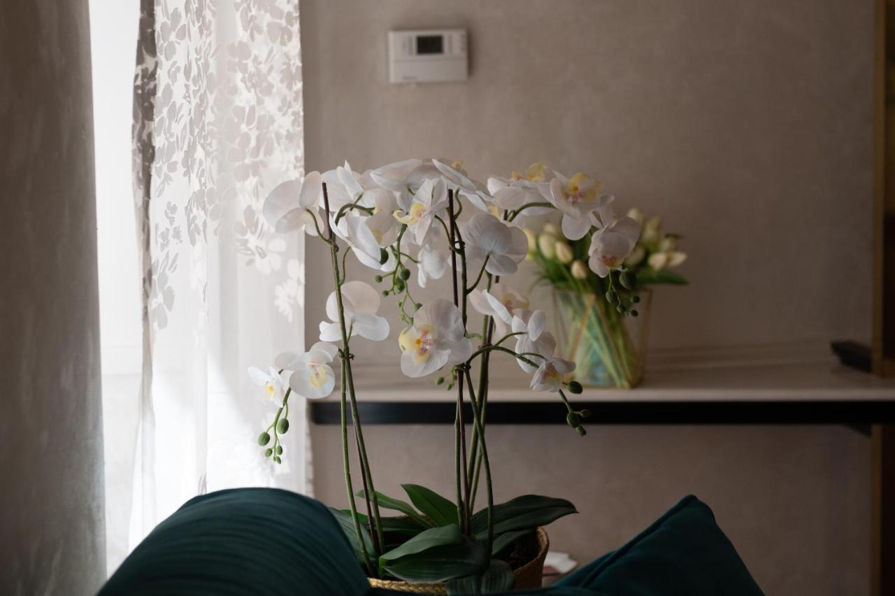 Campo De Fiori Chic Apartment Rome Exterior photo
